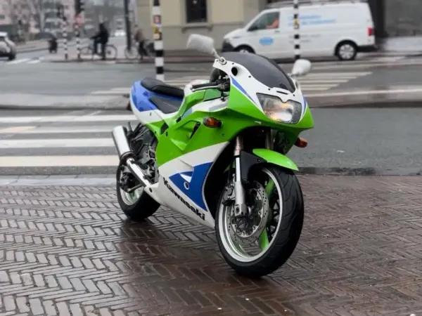 1992 Kawasaki ZXR 400 - € 2.999 (1/1)