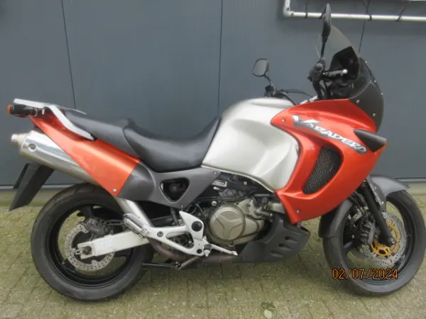1999 Honda XL 1000 V Varadero - €1,750 (1/1)
