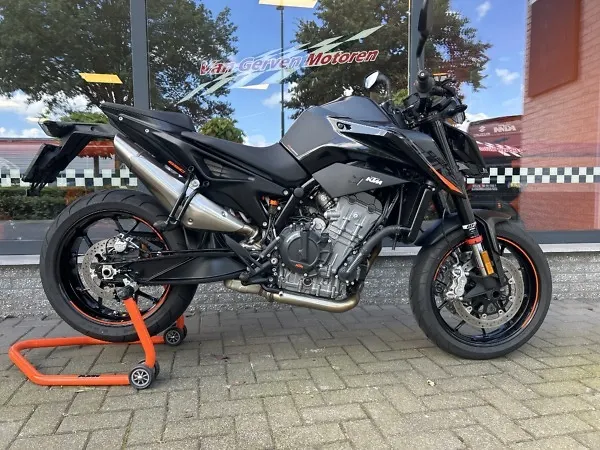 2021 KTM 890 Duke - € 9.190 (1/1)
