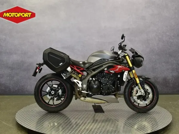 2016 Triumph Speed Triple R - € 9.799 (1/1)