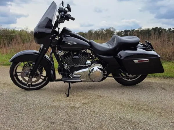 2007 Harley-Davidson Road King - €13,099 · Bidding (1/1)