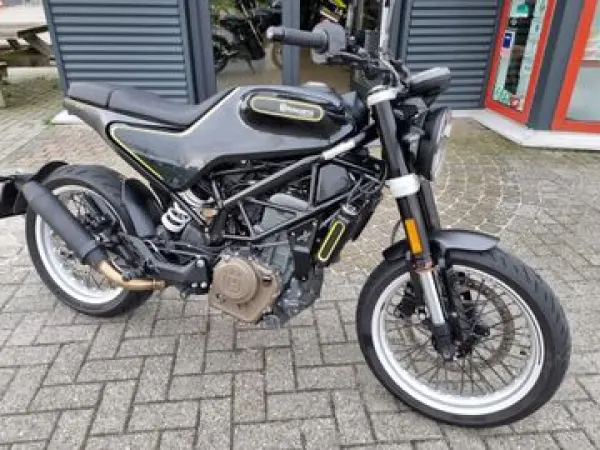 2019 Husqvarna Svartpilen 401 - € 4.995 (1/1)