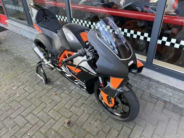 2023 KTM RC 8C - €35,990 (1/1)