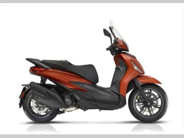 2022 Piaggio Beverly 400 S - €7,389 (1/1)
