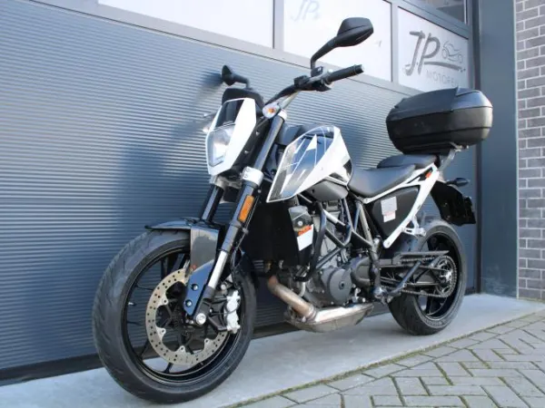 2017 KTM 690 Duke - € 4.999 (1/1)
