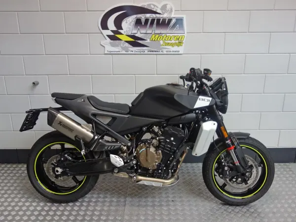 2025 Husqvarna Svartpilen 801 - € 11.950 (1/1)