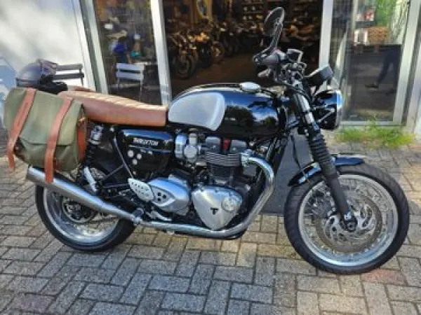 2016 Triumph Thruxton 1200 - € 8.499 (1/1)