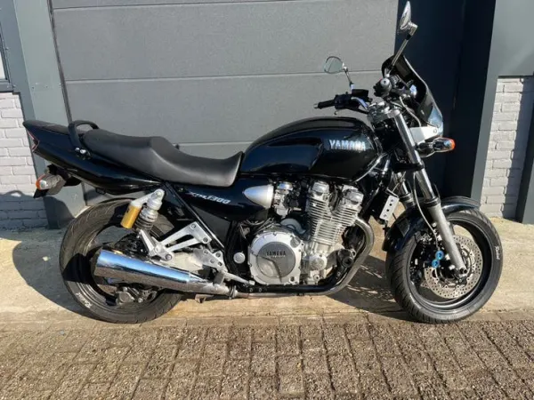 2001 Yamaha XJR 1300 - € 2.650 · Bieden (1/1)
