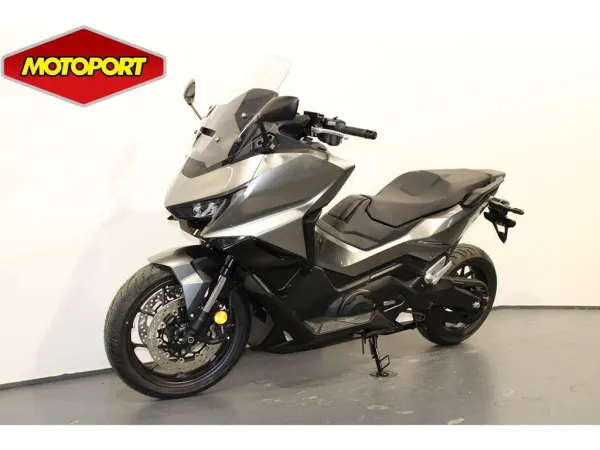 2026 Honda Forza 750 - € 14.799 (1/1)