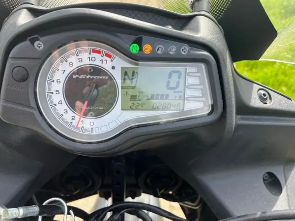 2014 Suzuki V-Strom DL 650 (2014) A2 Geschikt - € 5.000 · Bieden (1/1)