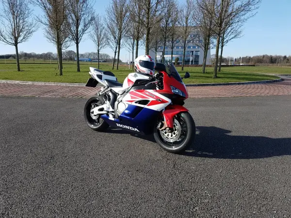 2005 Honda CBR 1000 - €5,600 (1/1)