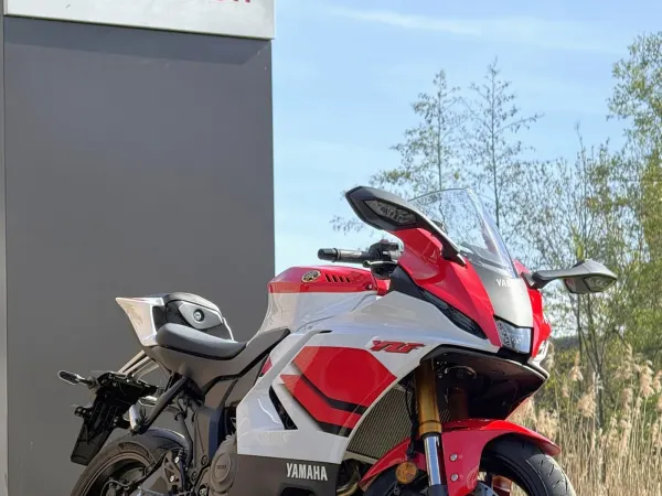 2026 Yamaha YZF R7 World GP 60TH Anniversary - €12,099 (1/1)