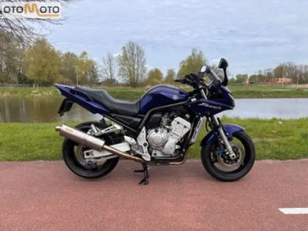 2004 Yamaha FZS 1000 Fazer - € 4.250 (1/1)