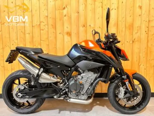 2022 KTM 890 Duke - € 7.999 (1/1)