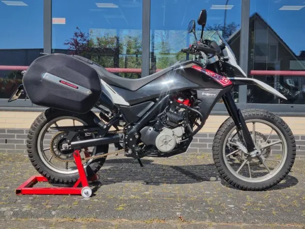 2014 Husqvarna TR 650 Strada ABS Tour (bj 2014) - € 4.499 (1/1)