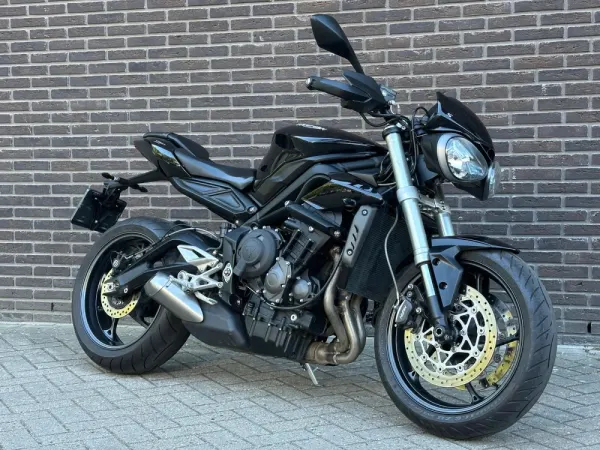 2018 Triumph Street Triple S - € 7.500 (1/1)