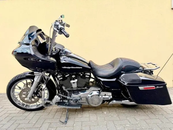 2020 Harley-Davidson Road Glide - €25,450 (1/1)