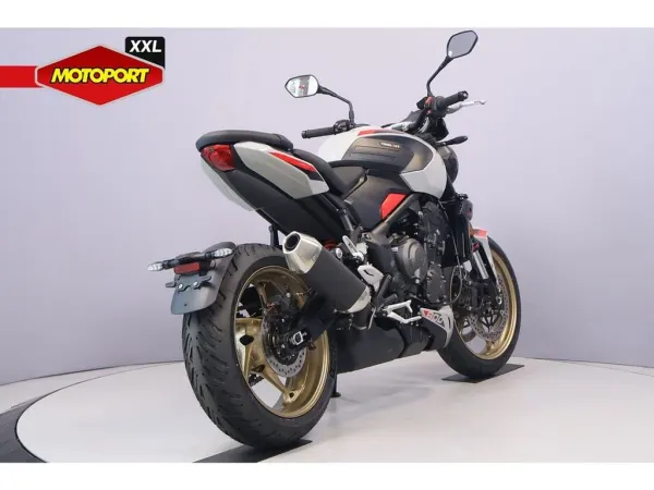 2026 Triumph Trident 800 - €11,195 (1/1)