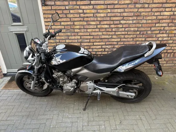 Year unknown Honda Hornet - €2,350 · Bidding (1/1)