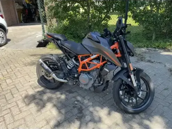 2024 KTM 390 Duke - € 4.200 (1/1)