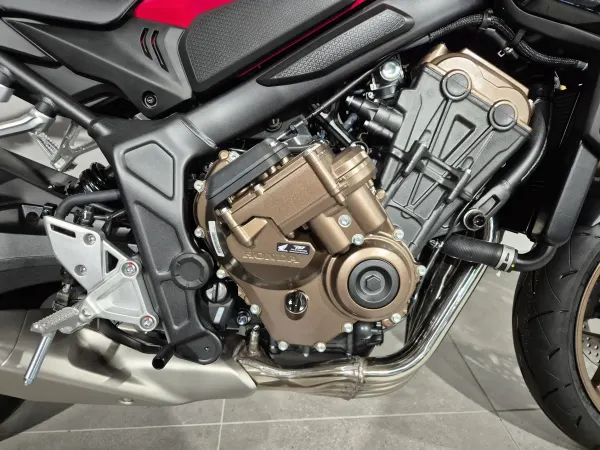 2026 Honda CB 650 R - € 11.299 (1/1)