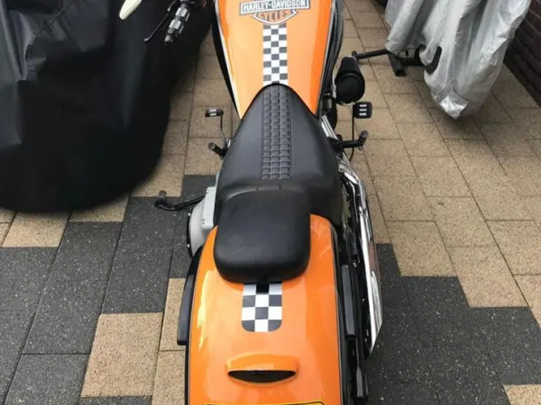 2001 Harley-Davidson Softail Custom - €12,500 · Bidding (1/1)
