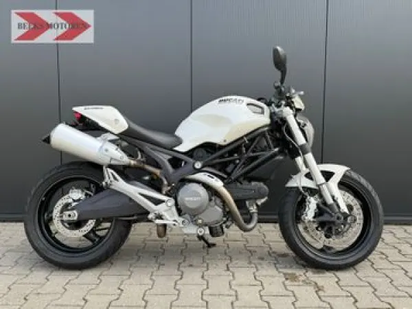 2010 Ducati Monster 696 - € 4.250 (1/1)