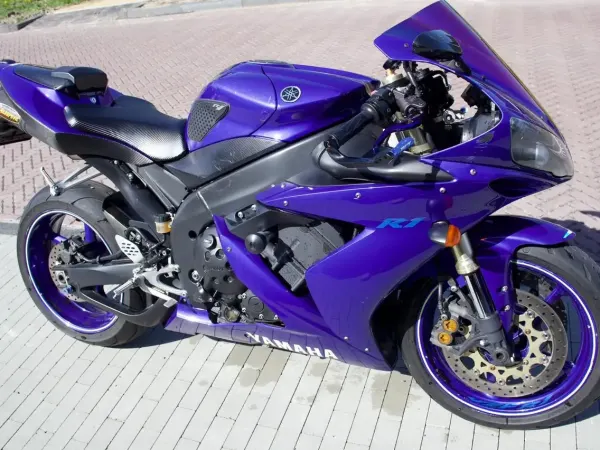 2005 Yamaha YZF-R1 - €3,999 (1/1)