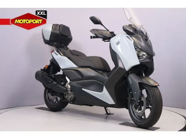 2025 Yamaha X Max 300 Tech Max - €7,790 (1/1)