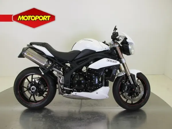 2015 Triumph Speed Triple 1050 - € 8.490 (1/1)