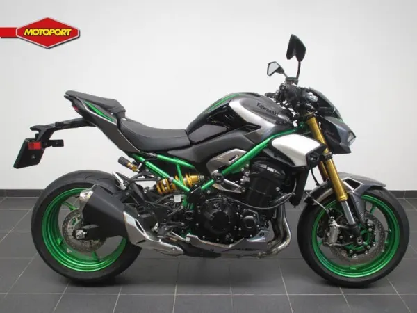 2025 Kawasaki Z 900 SE (bj 2025) - € 12.799 (1/1)