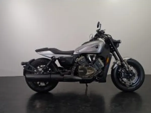 2026 QJMotor SRV 600 V - € 9.599 (1/1)