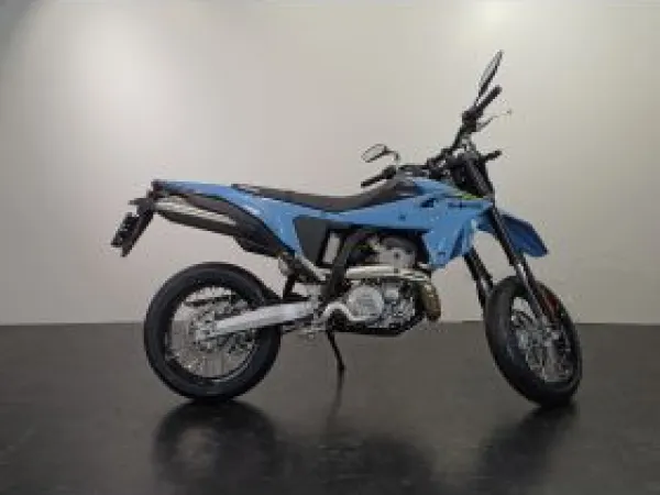 2025 Suzuki DR-Z 4 SM - € 8.690 (1/1)