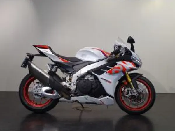 2026 Aprilia RSV 4 Factory - €29,600 (1/1)