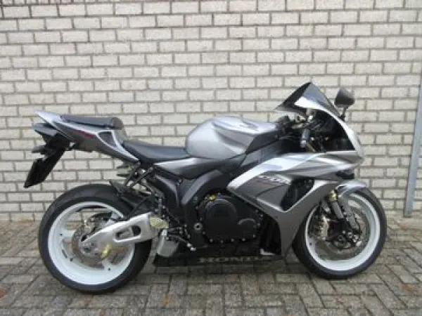 2007 Honda CBR 1000 RR Fireblade - € 6.499 (1/1)