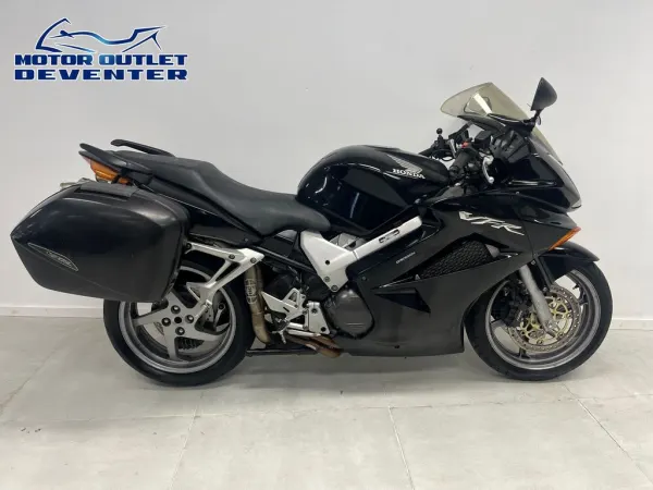 2004 Honda VFR 800 FI Vtec - € 2.950 (1/1)