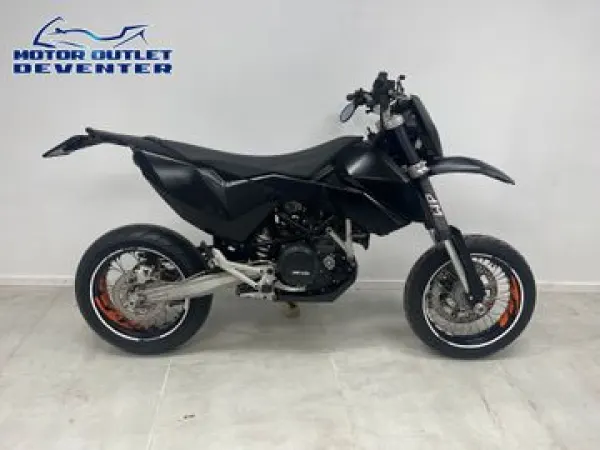 2010 KTM 690 SMC - € 5.450 (1/1)