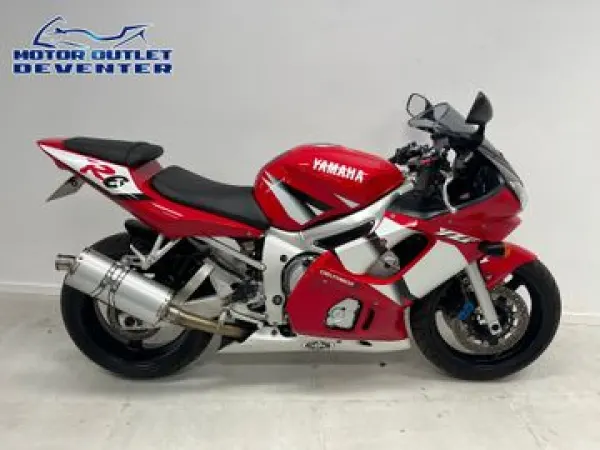 2002 Yamaha YZF R6 - €3,950 (1/1)