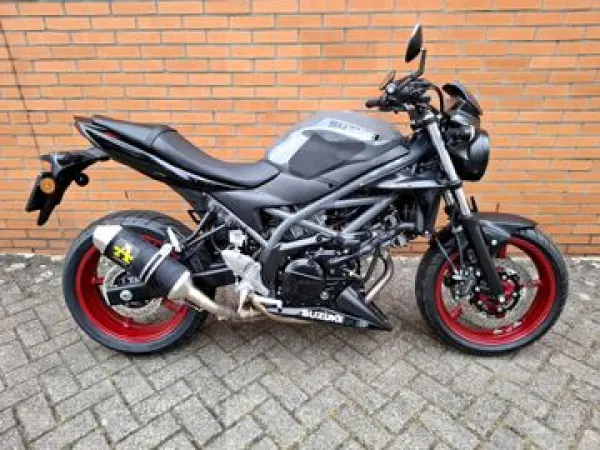 2025 Suzuki SV 650 N ABS - € 7.950 (1/1)