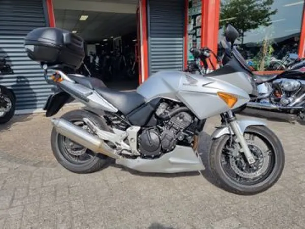 2004 Honda CBF 600 - €3,599 (1/1)