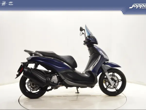 2020 Piaggio Beverly 350 Sport - €5,495 (1/1)