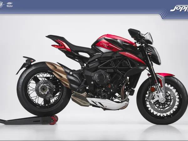 2022 MV Agusta DragsterRR SCS - €24,000 (1/1)