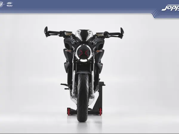 2022 MV Agusta DragsterRR - €22,300 (1/1)