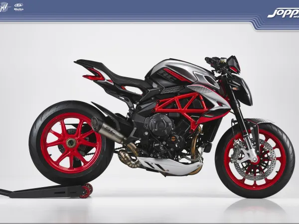 2021 MV Agusta Dragster RR RC SCS - €27,300 (1/1)