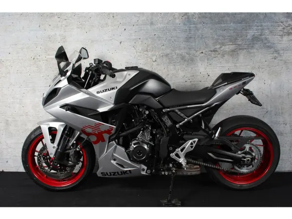 2025 Suzuki GSX-8R - € 8.990 (1/1)