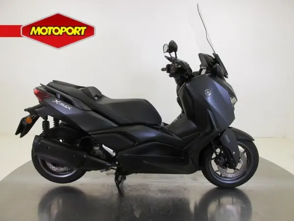 2024 Yamaha X-Max 300 - €6,990 (1/1)