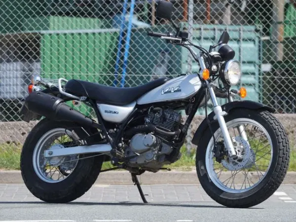2006 Suzuki RV 125 Vanvan - € 2.495 · Bieden (1/1)