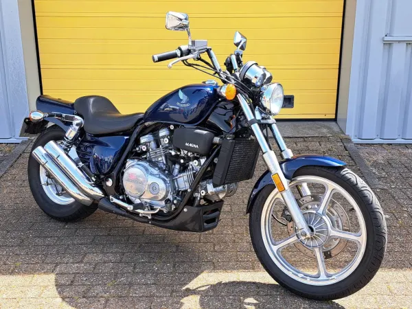1987 Honda VF 700 C Magna - €2,495 (1/1)