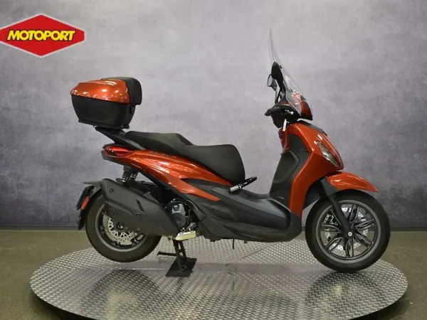 2022 Piaggio Beverly 400 - €5,999 (1/1)