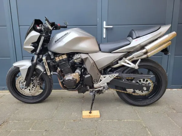 2005 Kawasaki Z750 met Maar 36.500 km! - €2,850 · Bidding (1/1)
